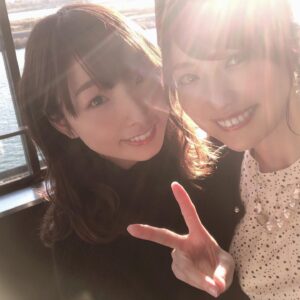 Haruka Yoshimura Instagram - この間。﻿
綾が家に来てくれた🐙♡﻿
﻿
﻿
ふたりの写真は去年のイベントの写真﻿
（江戸川ボートレース場）﻿
﻿
﻿
﻿
#洲崎綾﻿
#やさしい綾﻿
#ケーキ買ってきてくれた　♡﻿
#檜山さんお勧めのタコのペペロンチーノ #家でも作れた　#ペペロンチーノにタコとバジル入れるだけ﻿