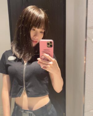 Haruna Muranaka Instagram - ああーくびれ強化しなければ🐷
最近美味しいもの好き放題食べちゃってたから、筋トレちゃんとして食事管理も頑張るぞい💪

#ダイエット #運動 #筋トレ #食事管理 #くびれ