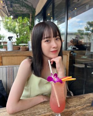 Haruna Muranaka Instagram - パーソナルジム通い始めてから、
ちょっと引き締まって来た気がする...🤍🌺
定期的に通えるように頑張ろーっと🐶

#gymcube #ノーマルカメラ