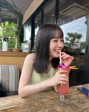 Haruna Muranaka Instagram - パーソナルジム通い始めてから、
ちょっと引き締まって来た気がする...🤍🌺
定期的に通えるように頑張ろーっと🐶

#gymcube #ノーマルカメラ