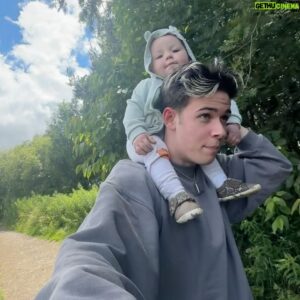 Harvey Mills Instagram - This is not my child.