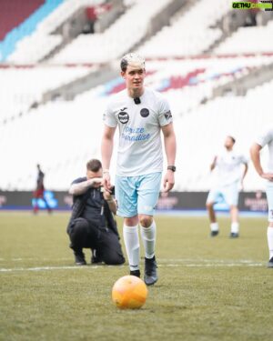 Harvey Mills Instagram - I’d never played in a real game of football in my life. Now I’ve played in one real game of football in my life. And it was at the West Ham Stadium. w h a t.
📸: @dobbyiam