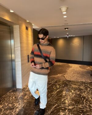 Harvey Petito Instagram - these elevators taking forever 😭