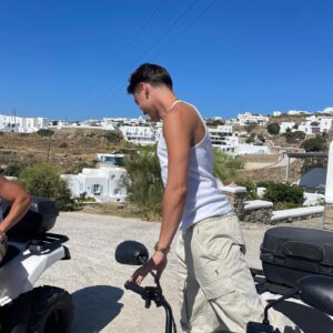 Harvey Petito Instagram - 🇬🇷