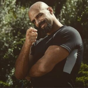 Hasan Yalnızoğlu Instagram - Günaydın...
Nefes almak ,
Sağlıklı Yaşamak,
Ve Farkında olmak,
Çok büyük mutluluk... #tbt #tb