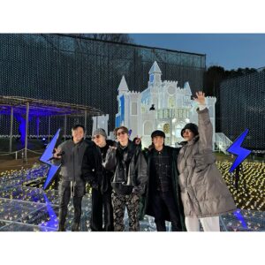Hayate Wada Instagram - .
@cdtv.tbs6 ありがとうございました！
鬼寒でしたが、イルミネーション綺麗すぎたー＾＾
珍しくリハ中に集合写真撮ってもらったので載せちゃう！
たまにはいいね😂
僕たちがダイスでーす！