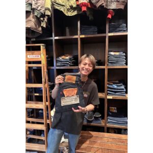 Hayate Wada Instagram - .
自分こんな嬉しそうな顔するんだなー笑

@fakealpha 
#levis #levis501 #66前期 #deadstock 

ちゃんと育てるぞー！
さて、いつ履き始めようか、、