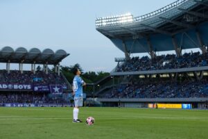Hayato Ichihara Instagram - ©KAWASAKI FRONTALE
#川崎市制100周年
#かわさき飛躍祭 
#川崎
#川崎フロンターレ 
#サンフレッチェ広島 
#始球式
#ハーフタイムショー