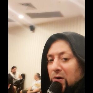 Hayko Cepkin Instagram - 5 Ağustos İzmir Kültür Park Açıkhava Symphonic konserimiz ile buluşuyoruz.
Biletler tükenmiş 🧿 ilgi için teşekkürleğğğr🤘 Sınırlı sayıda bilet kapıda olacakmış. Görüşmek üzere 🫂
#soldout
Konser listesidir 👆