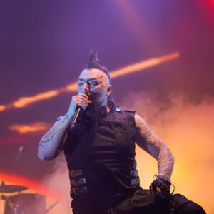 Hayko Cepkin Instagram - 25-03-22 @maskbeach 🤘☠️🤘