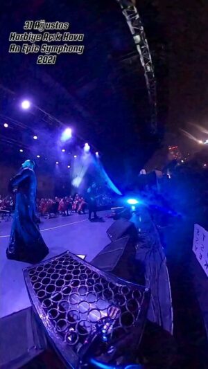 Hayko Cepkin Instagram - 31 Ağustos Harbiye Açık Hava An Epic symphony konserlerimizden. 28 Eylül Aspendos #akustik symphony konserimizde görüşmek üzere 🤘☠️🤘
#haykocepkin #bizdahaiyisiniyapanakadareniyisibu