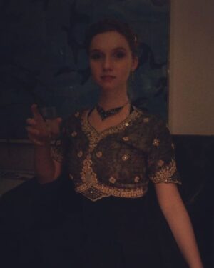 Hayley McFarland Instagram - Proper party etiquette @alexandriabasso