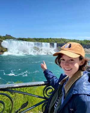Hayley McFarland Instagram - lol what’s that