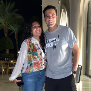 Hazem Ehab Instagram - كوهين ينعي ولده و يصلح ساعات ..