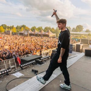 Headhunterz Instagram - Second time @intothemadnessfestival and it already felt like home.

📸 @luisaart.de
