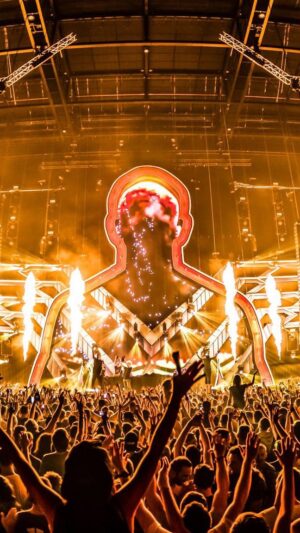 Headhunterz Instagram - Destiny turns 6 years old today. I still get goosebumps when I think back of this moment 🧡