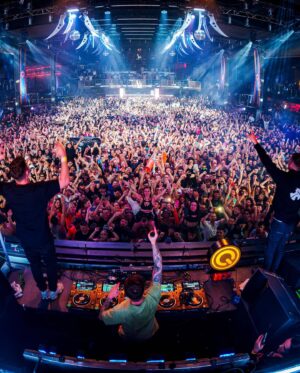 Headhunterz Instagram - I am very grateful to have my last flying trip with many of my dear colleagues