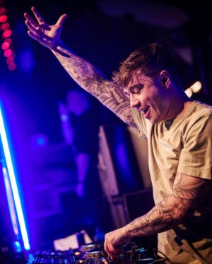 Headhunterz Instagram - I am very grateful to have my last flying trip with many of my dear colleagues