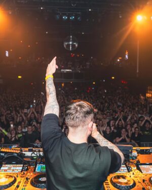 Headhunterz Instagram - Doing my very last show in Germany. It was quite an emotional experience. It’s getting real. 

Thank you Germany for being part of my life for so many years 🧡