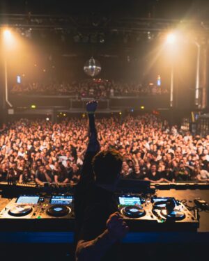 Headhunterz Instagram - Doing my very last show in Germany. It was quite an emotional experience. It’s getting real. 

Thank you Germany for being part of my life for so many years 🧡