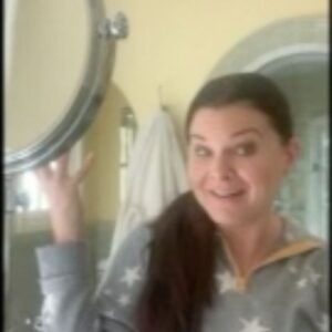 Heather Tom Instagram - Inspired by my fellow actresses and moms- namely @kellylkruger @jacquelinemwood_1 -I will try to....pull myself together... wish me luck! #hairandmakeup #quarantine #dontjudgeme #professormom #scrunchy #bathroom #confessions