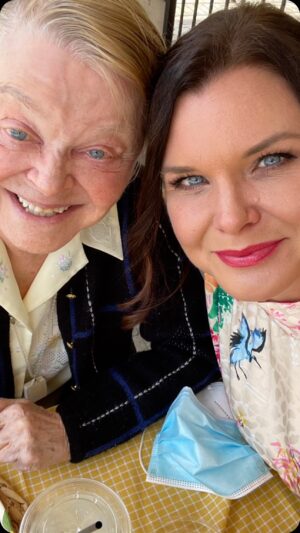 Heather Tom Instagram - At 12:20 am Sunday morning, my  brother, David,  my sister, Nicholle, and her all but adopted son, Michael,  held my beautiful mother’s hand, kissed her face and whispered I love you as she passed from this world to the next. She was my biggest champion and my most important influence. 
  My mother loved to have fun.  She loved to sing and dance and cook and throw parties.  She loved to drag out the silver and china and crystal and set a beautiful table, because what was the point of having nice things if you never used them? 
  My mother loved to go to lunch and have a glass of champagne. She loved clothes and shoes and bags and makeup and she would wear her purchases out of the store because what was the point of buying something special if you didn’t enjoy it? 
  My mother loved a big city- first Chicago then New York. She loved getting dolled up for the theater and going to the Emmy’s and cheering on her children because what was the use of working hard if you didn’t relish it? 
  My mother was an artist who loved to paint and draw and decorate. Her Christmas tree was epic! She used her art and puppet shows, gardening and THREE masters degrees to help countless students communicate. 
  She loved toy poodles and Mexican food, margaritas and Elvis Presley. She had her heart broken, but picked herself up. She was a good friend and a mother to many more than just the three of us. 
  My mother showed us that hardship wasn’t something to fear- it was just another adventure. Dream big, take risks. Our biggest adventure was when she packed us all up and moved to LA. For our sake, she became a single mother. For our sake, she risked her security, however unhappy it was, and her risk was our reward. 
  Whatever talent we have is hers. Whatever drive we have is hers. I will miss her everyday, but when I look into my son’s eyes I’ll see her looking back at me, because his eyes are hers. I am so grateful to have had my hand on her heart when she took her last breath, and I will feel her  hand on my heart until I take mine. I love you, mama. Enjoy your peace. You deserve it.