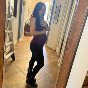 Heather Vaughn Instagram - Oo she grows 👀 At my last appt my doctor told me typically they induce T1D moms at 39 weeks at the latest for a handful of reasons. Which means even though my due date is April 4th, she will be born in March ☺️ 5 more months!