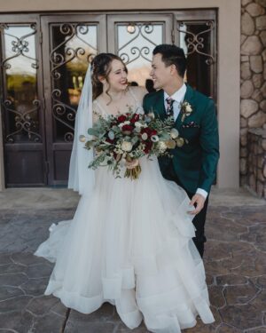 Heather Vaughn Instagram - A few wedding photos 🥺😭❤️❤️❤️ I love them so much thank you @alyssacampbellphotography I’m still riding the high from the wedding lol 😌