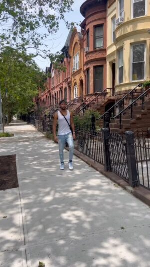 Hebert Conceicao Sousa Instagram - Descolado ninguém mexe 😂

#everybodyhateschris #todomundoodeiaochris #brooklyn  #instagram #reels