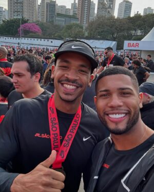 Hebert Conceicao Sousa Instagram - Nike Run 2024 🎖️🏃🏽‍♂️
Uma honra fazer parte dessa família!🫶
Até a proxima!! 10km sub40…

@nikerunning
@nike