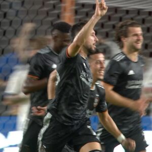 Héctor Herrera Instagram - 4 goals   17 assists in 2023. What will HH do this year? 🤘