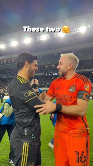 Héctor Herrera Instagram - Nothing but respect between these legends 🇲🇽

@audi MLS Cup Playoffs