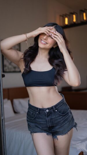 Heena Achhra Instagram - WARNING 🚨: Highly addictive espresso ☕️ content ahead ▶️
.
.
.
Edit by:- @swayammsaksham 
.
..
.
.
.
.
.
.
.
.
.
.
.
.
.
.
.
.
.
.
.
.
.
.
.
.
.
.
#heerachhra #espresso #sabrina #bollywood #tollywood #hollywood #melody #celebrity #hardwork #chanduchampion #movies #moviescenes #teluguactress #tamilactress #rockstarmovie