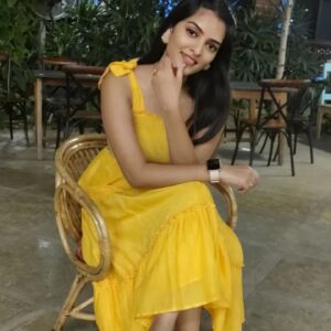 Heena Rai Instagram - Birthday look💛

Elegance is good taste

#yellowribbon #birthdaylook❤️ #hotandflashy #cuteinyellow💛 #outingwithfriends #spendlifehappy #lovelytime