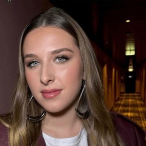 Héléna Bailly Instagram - Après - Avant - pendant - Après - pendant - Avant - Avant - Pendant - Après 
Merci @isabelmarant 
#FashionWeek.