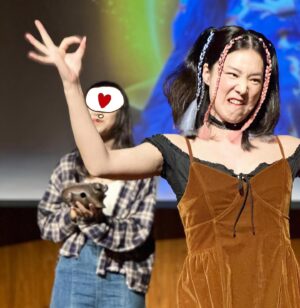 Helena Hsu Instagram - 關於表演的一張美照跟數張醜照。

（這次真的超崩壞！請一定要看到最後）

#寂寞的音樂喜劇 新竹場
Hair by @yaoxiangqianying