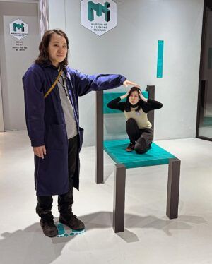 Helena Hsu Instagram - 忙裡偷閒的放假日，我飄了起來。