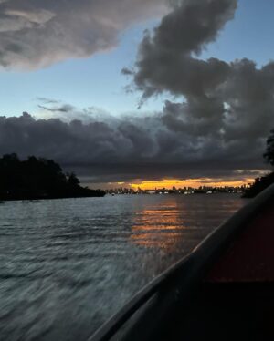 Helena Zengel Instagram - „Als ich vom Himmel fiel“ - Juliane Koepcke

-

„Transamazonia“ in progress 😎

-

@pia.marais
@trans.amazonia