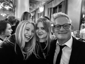 Helena Zengel Instagram - Bayerischer Filmpreis ‘24 🎬🍿

-
 
Es war ein Fest ⭐️⭐️⭐️
Danke Bayern!! 

-

@tobikrell 
@annezengel 
@lutz.schmoekel 
@agenturabovetheline 
@veronicaferres 
@feo_aladag 
@markus.soeder 
(…)