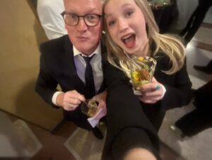 Helena Zengel Instagram - Bayerischer Filmpreis ‘24 🎬🍿

-
 
Es war ein Fest ⭐️⭐️⭐️
Danke Bayern!! 

-

@tobikrell 
@annezengel 
@lutz.schmoekel 
@agenturabovetheline 
@veronicaferres 
@feo_aladag 
@markus.soeder 
(…)