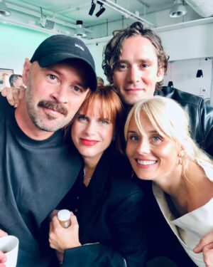 Helena af Sandeberg Instagram - It’s a wrap! Meningen med livet.Säsong 2 . Så många fantastiska människor i detta projekt❤️Som jobbat så hårt! Och med sån kärlek och dedikation! Love you all!❤️
@viaplaysverige @flxstockholm