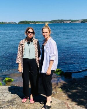 Helena af Sandeberg Instagram - It’s a wrap! Meningen med livet.Säsong 2 . Så många fantastiska människor i detta projekt❤️Som jobbat så hårt! Och med sån kärlek och dedikation! Love you all!❤️
@viaplaysverige @flxstockholm