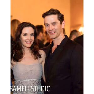 Hélène Cardona Instagram - Wishing everyone a kind and sweet 2024! May our lives be filled with love and gratitude.
Painting by @jackiemorrisartist 💖 Celebrating here with James Frain.
"The artist speaks to our capacity for delight and wonder, to the sense of mystery surrounding our lives; to our sense of pity, and beauty, and pain; to the latent feeling of fellowship with all creation…"
#JosephConrad

“And now let us believe in a long year that is given to us, new, untouched, full of things that have never been, full of work that has never been done, full of tasks, claims, and demands; and let us see that we learn to take it without letting fall too much of what it has to bestow upon those who demand of it necessary, serious, and great things.”
#RainerMariaRilke

“Kindness, kindness, kindness.
I want to make a New Year's prayer, not a resolution. I'm praying for courage.”
#SusanSontag

#newyear2024 
#gratitude 
#bekind
#lovewins
#newyearwishes 
#peace