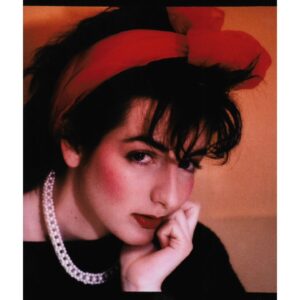 Hélène Cardona Instagram - Me at 21. I was studying for 2 BAs (English and Spanish) at the Sorbonne, modeling, and teaching at the École Active Bilingue. I also did a play with the English department of the Sorbonne, a comedy by Peter Ustinov called Romanoff and Juliet.

#picoftheday
#englishmajor
#spanishmajor
#actress
#multilingualactor 
#comedy
#linguist
#model
#teacher
#21
#paris
#peterustinov