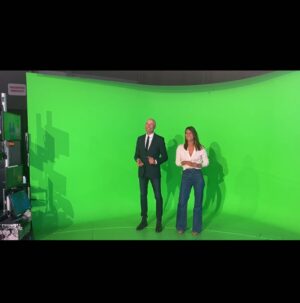 Hélène Mannarino Instagram - Je suis très très heureuse de rejoindre Nicolas Canteloup à la rentrée @cestcanteloup 

Merci @jmdproduction pour ce beau challenge 

Impatiente de rejoindre votre grande et belle famille @laurent_vassilian @philippecaveriviere, Claire Pierrepont et Stéphane Joly 

Et surtout très honorée de reprendre le flambeau de cette émission culte sur @tf1 après @nikosaliagas et @alessandra_sublet ❤️

Merci Alessandra pour tous tes conseils 

Merci TF1 ❤️

J’ai hâte ! 

@aprikian_ara @xavgandon @rmfaur @solegoff @thomjokers @romufer @ceciletf1 @maycarcabal @emiliebud @_lindamarasco_ 

And #theteam @sophie_labiche @geraldine_balthazard_stylist @mathieulaudrel