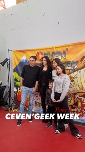 Hélène Rollès Instagram - La 3e édition de la @ceven_geek_week a attiré un public nombreux ce week-end au Parc des Expos d’Alès Agglo 🤩

Des dizaines de stands manga, animes, culture japonaise, jeux vidéos, cosplays, concours @justdance_fr et des invités @helenerolles.officiel @marjoriebourgeois @salem_cosplay @_universdesora @gianni_gofficiel @monsieurpof @thefairydina @chimeral_cosplayart @trunkyzoo @laolyth.art @team_olg_ @ldlc @ludocollectionpotter @le_petit_musee_ab @lecomptoirhattori @idrissanimation @readyavignon @asfo.84 @alesbdmangas @rivageworld @wailcester @fokuzaphoto ⭐️⭐️⭐️

Un véritable succès 👏

#Alès #AlèsAgglomération #CGW #CevenGeekWeek #convention #anime #manga #japan #geek #Cévennes #Gard #Occitanie #MonsieurPof #Sora #MarjorieBourjois #Helene #HeleneRolles #LMDLA