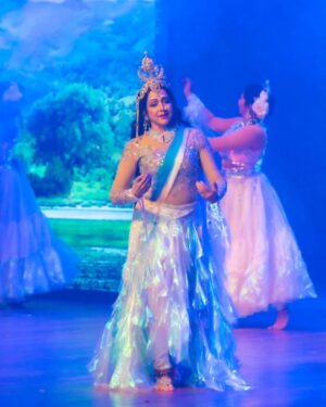 Hema Malini Instagram - A few images of my 'close to heart' dance ballet - GANGA.  A subject that traces the holy rivers journey from the Vedic times till today.  Happy Ganga Dussehra....

#happygangadussehra #danceballet #ganga
