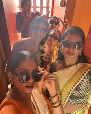 Henna Bella Instagram - Energy doesn’t lie 💕🌸 
Another series of @dharanischoolofperformingarts 
@aryamsuraj18 
@mizaa.ali 
@winnymariamma 
@a__mirium