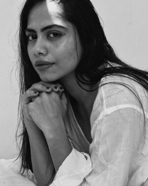 Henna Bella Instagram - 🖤

📸: @shajeerzeer 💕🌸