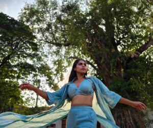 Henna Bella Instagram - Ending this series on a high note with my favourite shots from @vivo_india 

📸: @__enigma__  @karthiknair95 
Thanks to @ajaym7 💕🫰